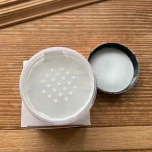 New Sealed Sydney Grace Cloud Nine Translucent Setting Powder